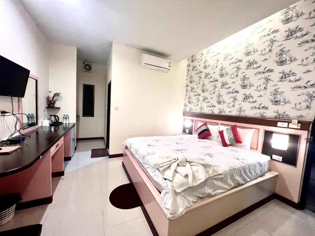 Banana Place Resort Chumphon Exteriör bild